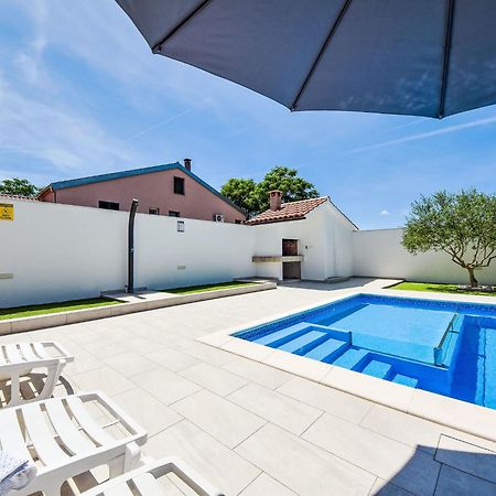 Holiday Home Anic By Interhome Smilcic Luaran gambar