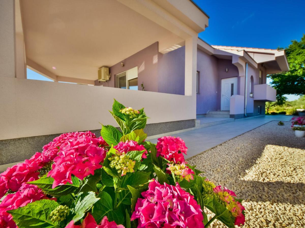 Holiday Home Anic By Interhome Smilcic Luaran gambar